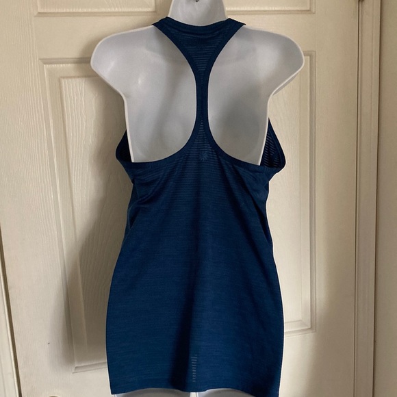 Athleta Womens Racerback ank Top Semi-sheer Detail Shirt Blue Medium - Picture 10 of 12